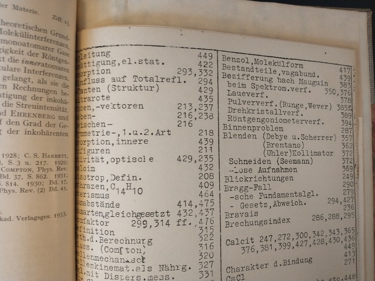 Example of a tip-in from one of our library books: Paul Peter Ewald, Die Erforschung des Aufbaues der Materie mit Röntgenstrahlen, 1933.