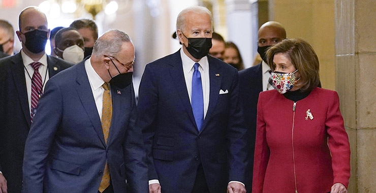Pelosi, Biden, Schumer walking