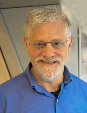 Ron Cowen, author of "The quantum source of space-time," and winner of AIP's 2016 Science Writing/Articles award <br/>CREDIT: Cowen