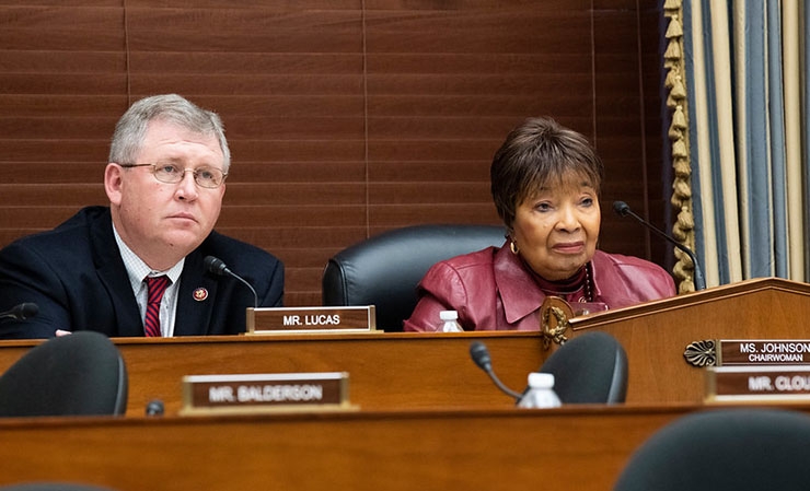 House Science Committee Ranking Member Frank Lucas (R-OK) and Chair Eddie Bernice Johnson (D-TX) at a hearing in 2019. Both have lamented that the latest pandemic bill does not include more to help researchers recover from the pandemic.  (Image credit – Cable Risdon / Risdonfoto, courtesy of the National Academy of Sciences)