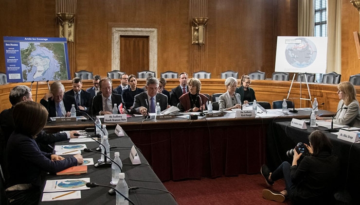Sens. Joe Manchin (D-WV) and Lisa Murkowski (R-AK), at center, hosting a roundtable to discuss challenges and opportunities in the Arctic region.  (Image credit – Senate Energy and Natural Resources Committee)